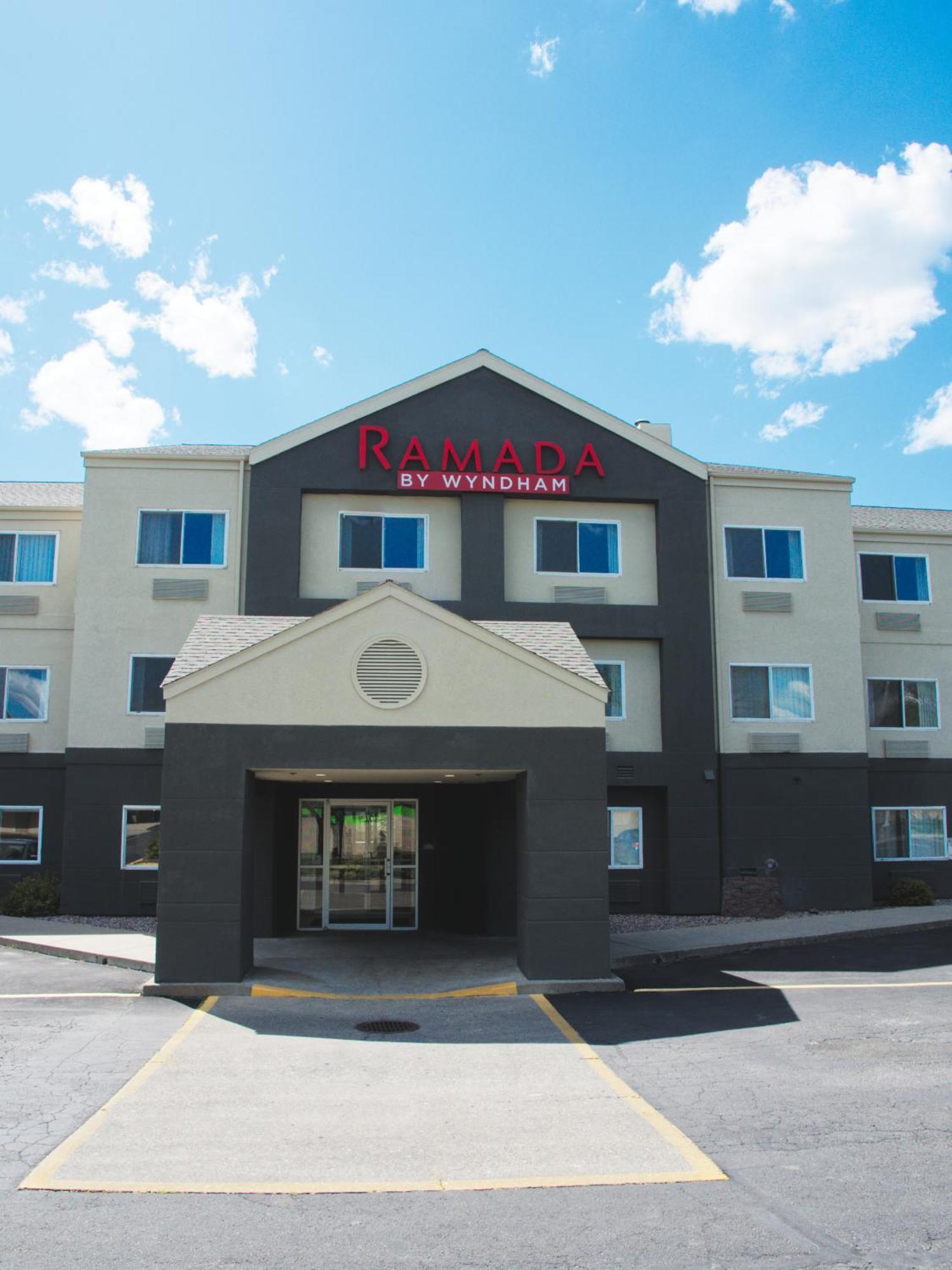 Отель Ramada By Wyndham Кёр-д'Ален Экстерьер фото